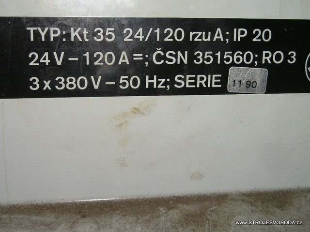 Dobíječka akumulátorová na paletové vozíky Kt 35 (kalirna akumulatorova dobijecka 26.2.2009 16-36-13.JPG)
